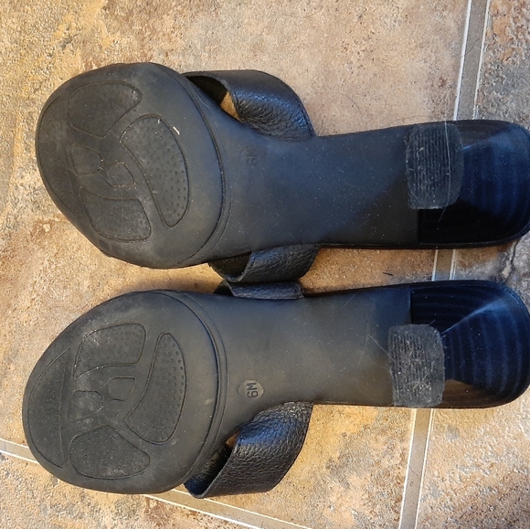 Sandals - Picture 5 of 5